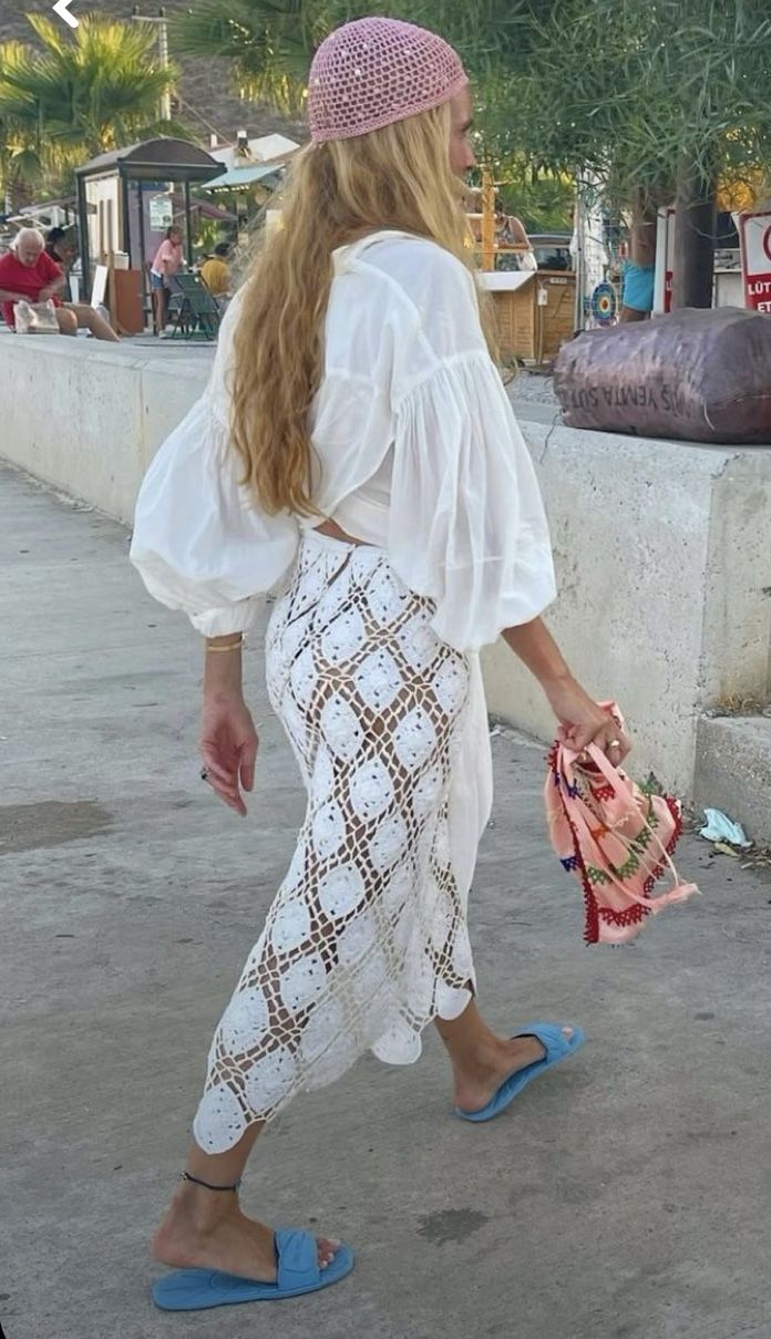 Μόδα Άνοιξη-Καλοκαίρι 2026: Οι κορυφαίες τάσεις στα χρώματα που θα φορεθούν τη φετινή σεζόν