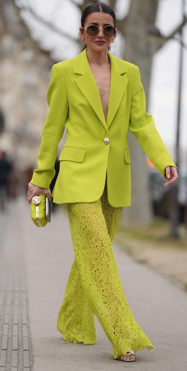 Μόδα Άνοιξη-Καλοκαίρι 2026: Οι κορυφαίες τάσεις στα χρώματα που θα φορεθούν τη φετινή σεζόν