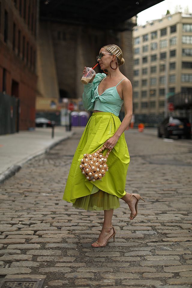 Μόδα Άνοιξη-Καλοκαίρι 2026: Οι κορυφαίες τάσεις στα χρώματα που θα φορεθούν τη φετινή σεζόν