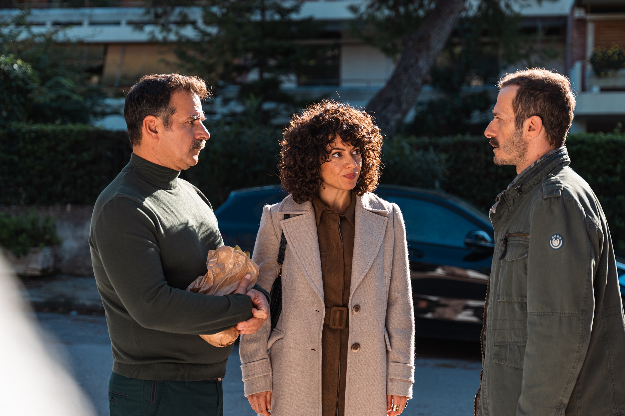 Μπαμπα σε αγαπω Περιλήψεις