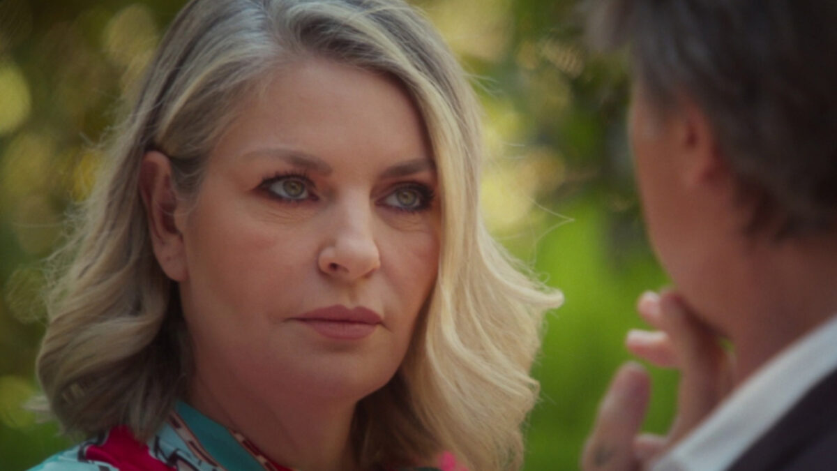 Να μ αγαπάς: Η Σοφία γίνεται τρελή κι ετοιμάζεται να κάνει φόνο