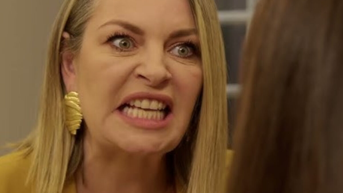 Να μ’ αγαπάς: Πριν το φινάλε η Σοφία βάφει τα χέρια της με αίμα και κάνει φόνο