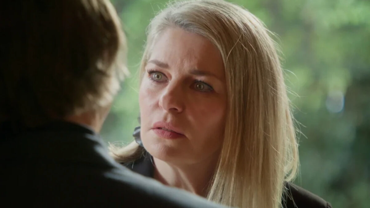 Να μ’ αγαπάς: Βυθίζεται στην απόγνωση και βάζει τέλος στη ζωή της