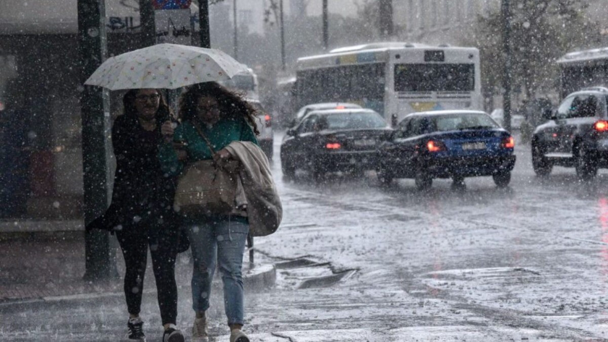 Νέο έκτακτο δελτίο ΕΜΥ: Επικίνδυνα φαινόμενα με την κακοκαιρία Erminio- Οι περιοχές που βρίσκονται σε κόκκινο συναγερμό