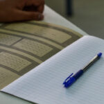 Πανελλήνιες 2026: Πότε το 15 μετράει περισσότερο από το 19 - Όλα όσα πρέπει να γνωρίζουν οι μαθητές για το τρόπο βαθμολογίας