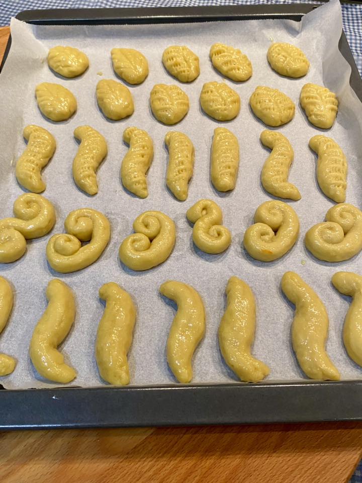 Πασχαλινά κουλουράκια πορτοκαλιού