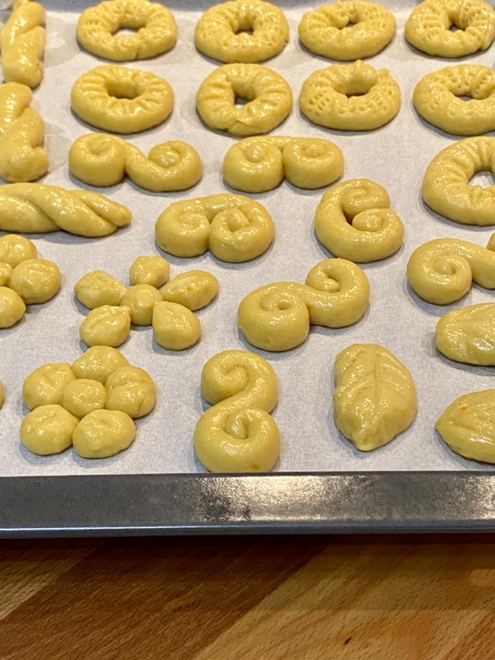 Πασχαλινά κουλουράκια πορτοκαλιού