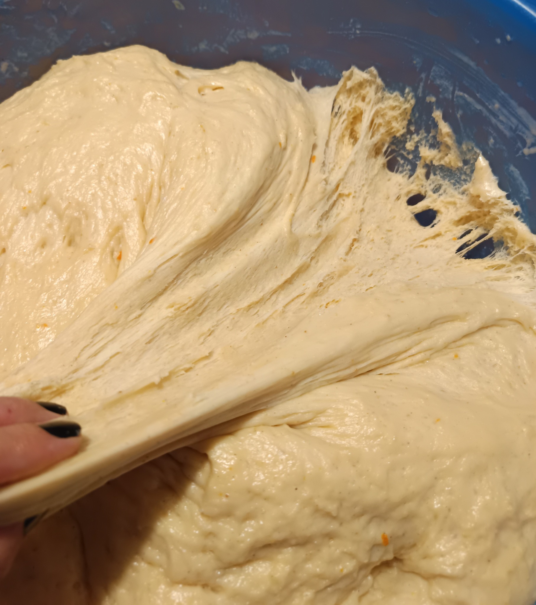 Πασχαλινά τσουρέκια με ζαχαρούχο καλύτερα και από του φούρνου