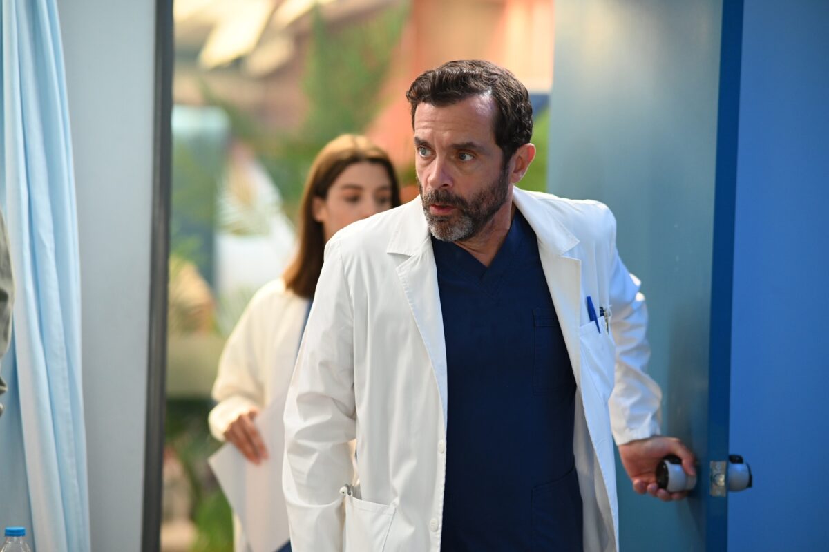 Περιλιψεις κυριακη γιατρος