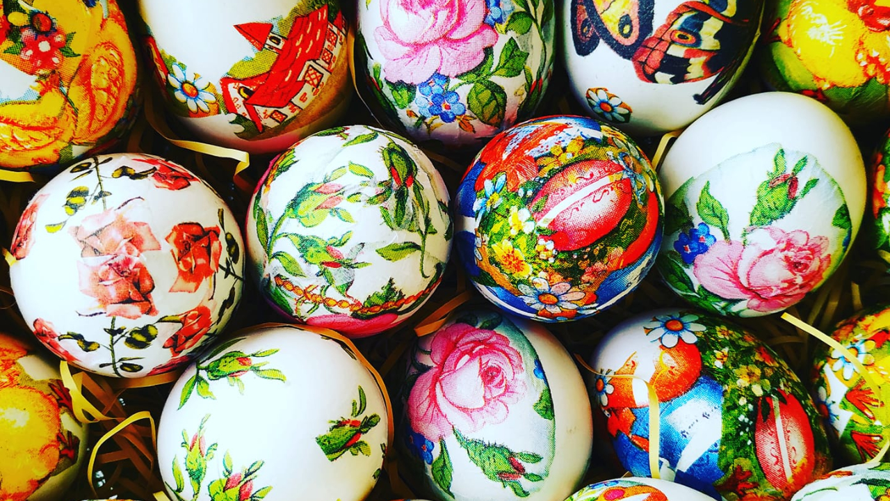 Πώς να δώσεις εντυπωσιακά σχέδια στα Πασχαλινά αυγά με ντεκουπάζ - Αναλυτικός οδηγός