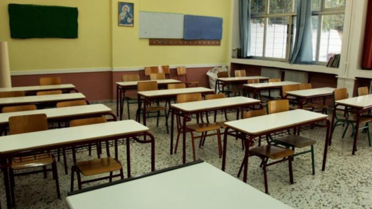 Σχολεία: Αλλαγές στο ωρολόγιο πρόγραμμα στις 3 Απριλίου- Πως θα γίνουν τα μαθήματα και τι θα ισχύσει με τις απουσίες