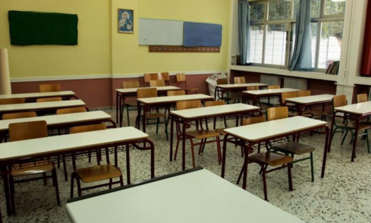 Σχολεία: Αλλαγές στο ωρολόγιο πρόγραμμα στις 3 Απριλίου- Πως θα γίνουν τα μαθήματα και τι θα ισχύσει με τις απουσίες