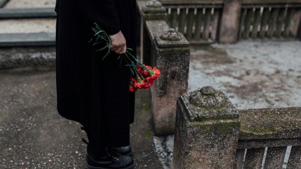 Στη Κίνα θάβουν τους νεκρούς στα σπίτια και δε πάει το μυαλό σου γιατί υιοθέτησαν αυτή τη μακάβρια πρακτική