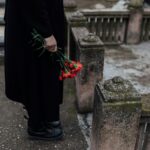 Στη Κίνα θάβουν τους νεκρούς στα σπίτια και δε πάει το μυαλό σου γιατί υιοθέτησαν αυτή τη μακάβρια πρακτική