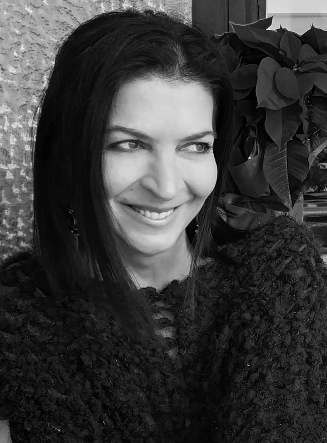 Συνέντευξη: Γερακίνα Μπουρίκα - Η συγγραφέας που δίνει φωνή στο συναίσθημα