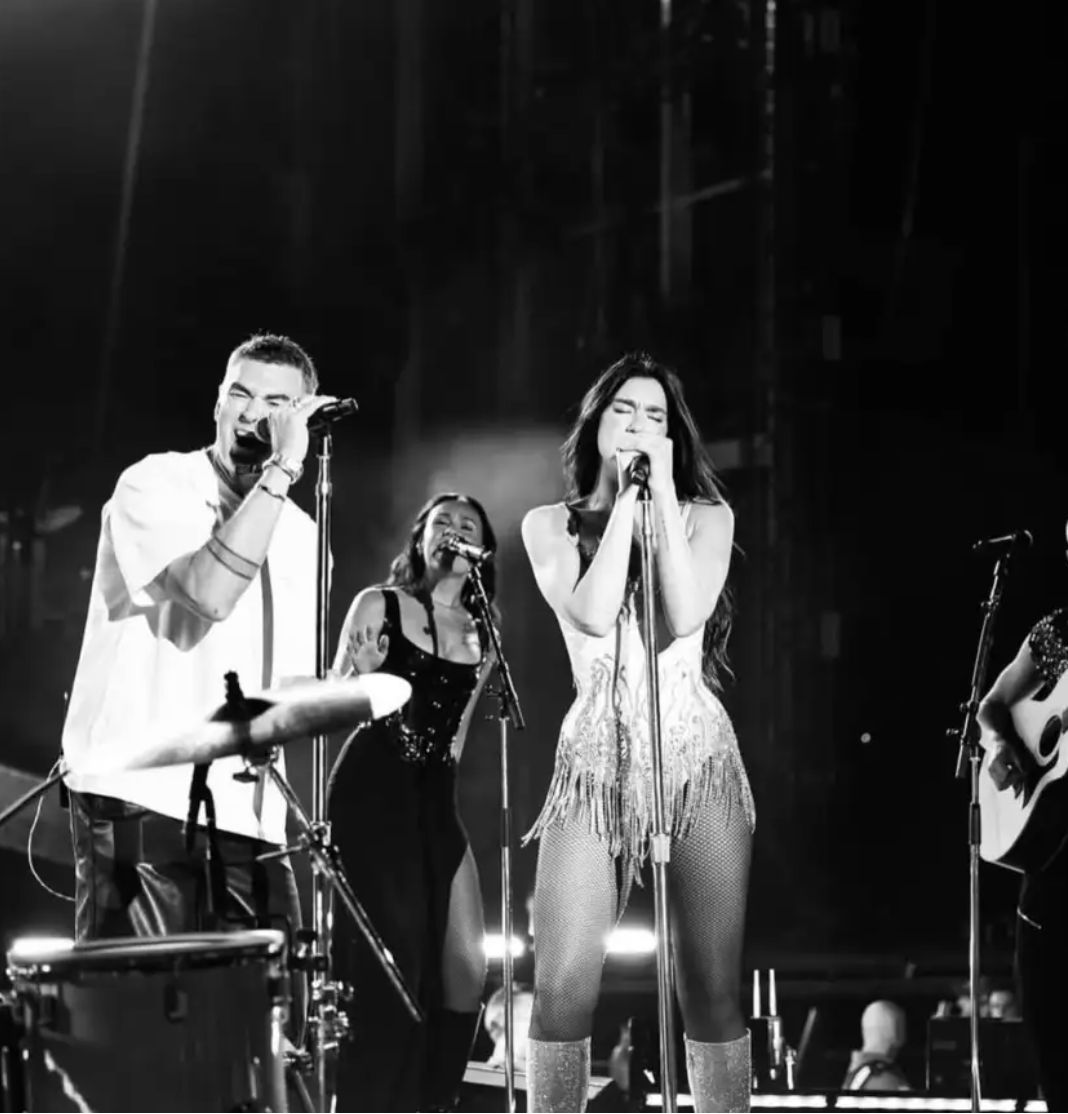 Το κοριτσάκι της φωτογραφίας είναι σήμερα πασίγνωστη τραγουδίστρια: Θα την αναγνωρίζατε;