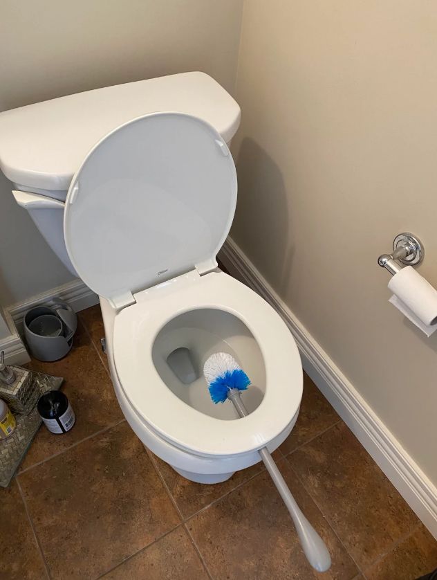 Το μυστικό της μαμάς μου για να μοσχοβολάει η λεκάνη της τουαλέτας και κοστίζει μόλις 1 ευρώ