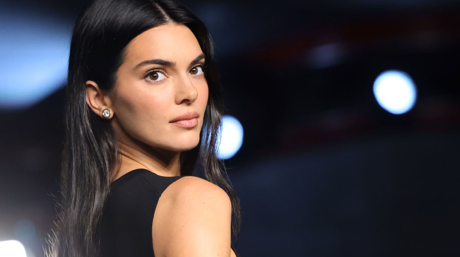 Το περίεργο μυστικό ομορφιάς της Kendal Jenner για σφριγηλό δέρμα