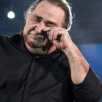 Βασίλης Καρράς: Συγκίνηση για το νέο του τραγούδι 2 χρόνια μετά τον θάνατό του (βίντεο)