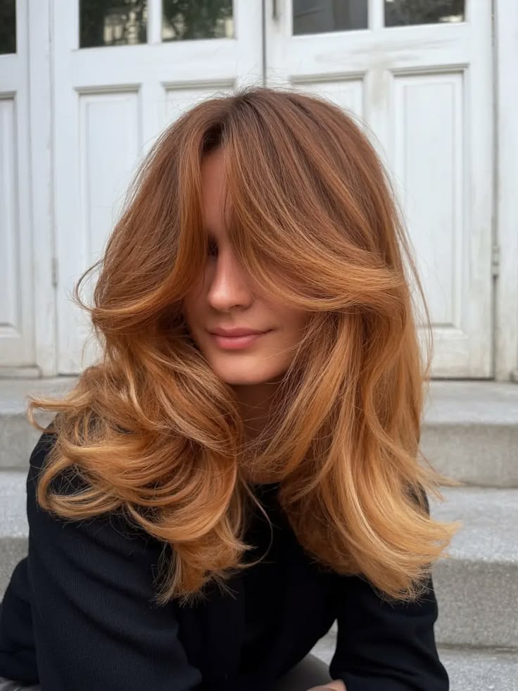 Farrah fawcett haicut: Πώς το κούρεμα της εμβληματικής ηθοποιού του '70 γίνεται ξανά trend το 2026- Μοντέρνες ιδέες για κάθε γυναίκα