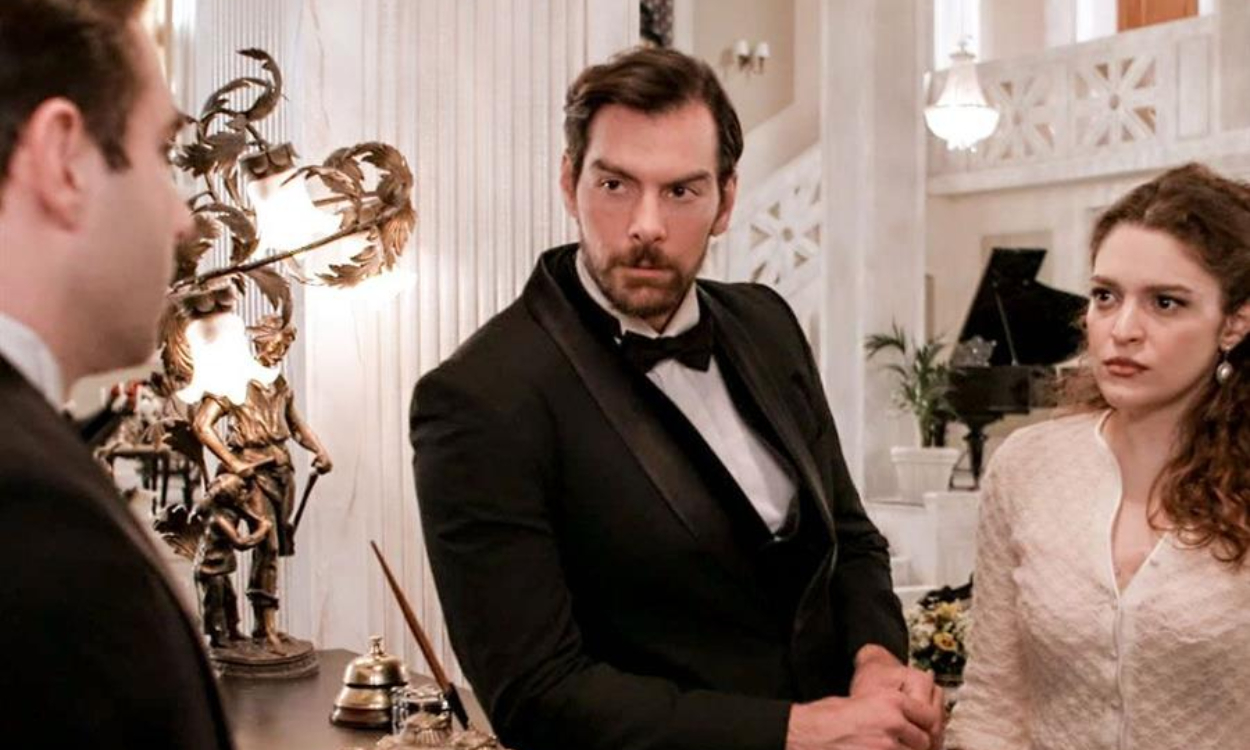 Grand Hotel-Πέτρος-Αλίκη- Grand Hotel-Πέτρος-Αλίκη-