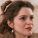 Grand Hotel: Τον κοροϊδεύει και του φορτώνει το παιδί του εραστή της