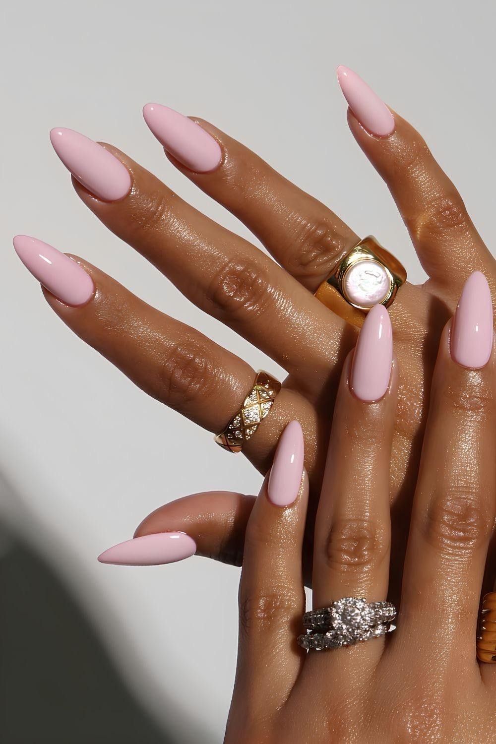 Milky pink: Ιδέες για το ωραιότερο χρώμα του φετινού Καλοκαιριού στα νύχια σου