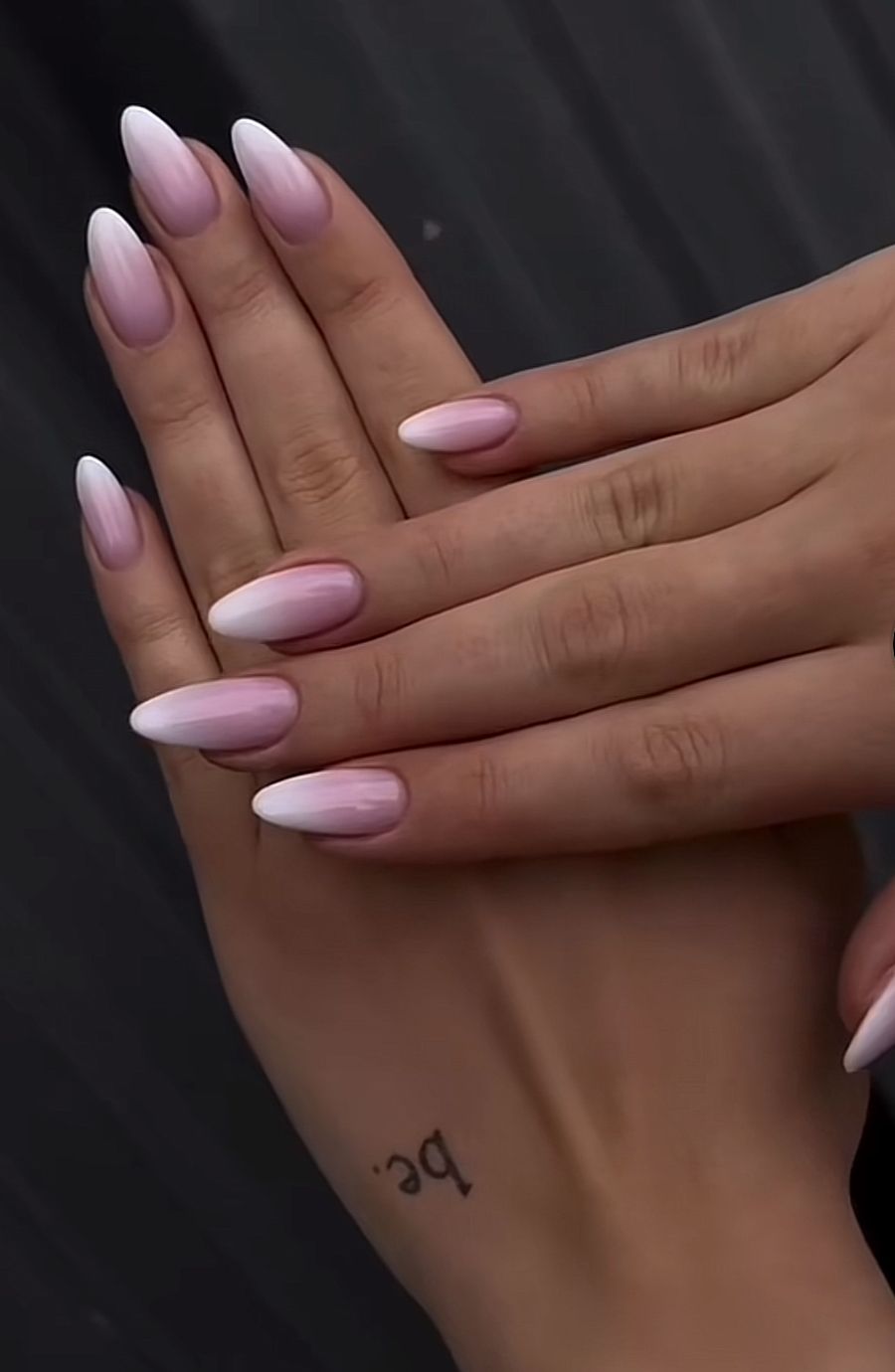 Milky pink: Ιδέες για το ωραιότερο χρώμα του φετινού Καλοκαιριού στα νύχια σου