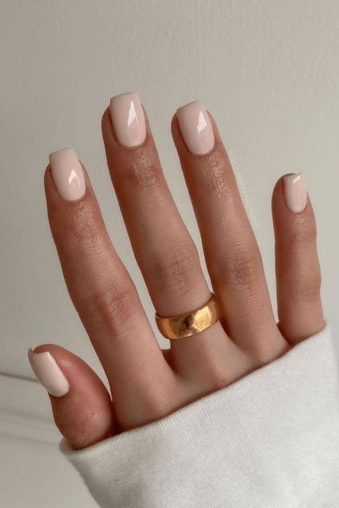 Old Money Manicure: 10 ιδέες με τη νέα τάση του Καλοκαιριού στα νύχια για clean αποτέλεσμα