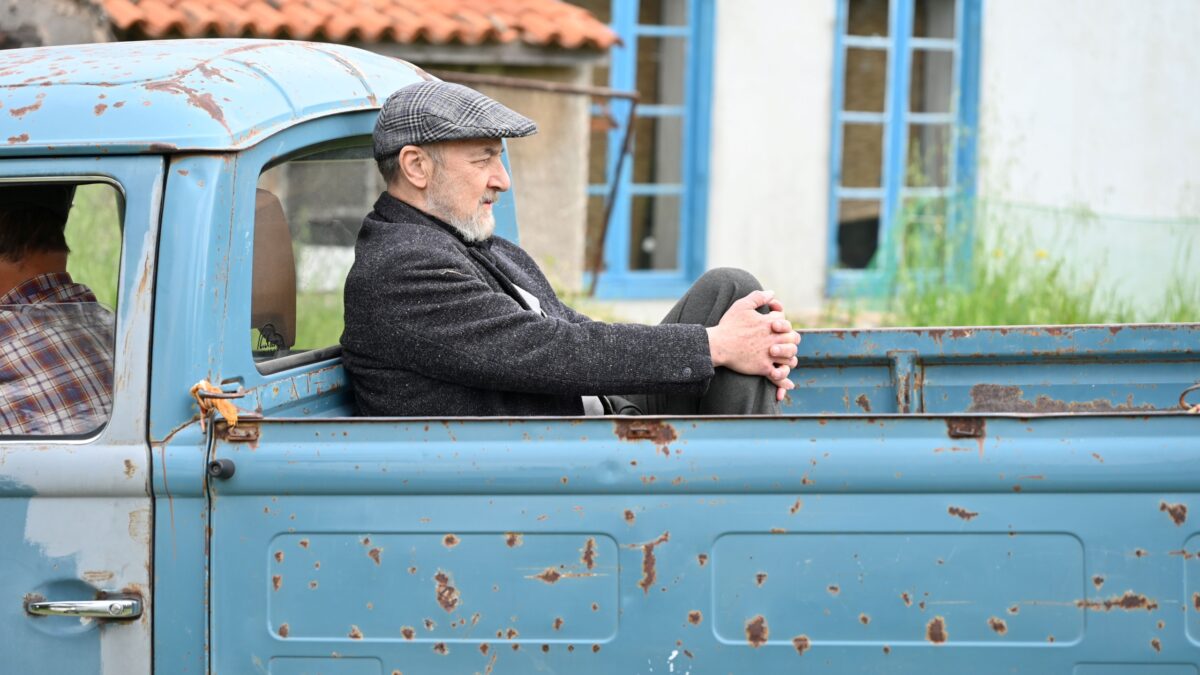 Άγιος Έρωτας: Ο Λεωνίδας γίνεται αδίστακτος- Χρησιμοποιεί τη Χλόη για να σκοτώσει τον Παύλο