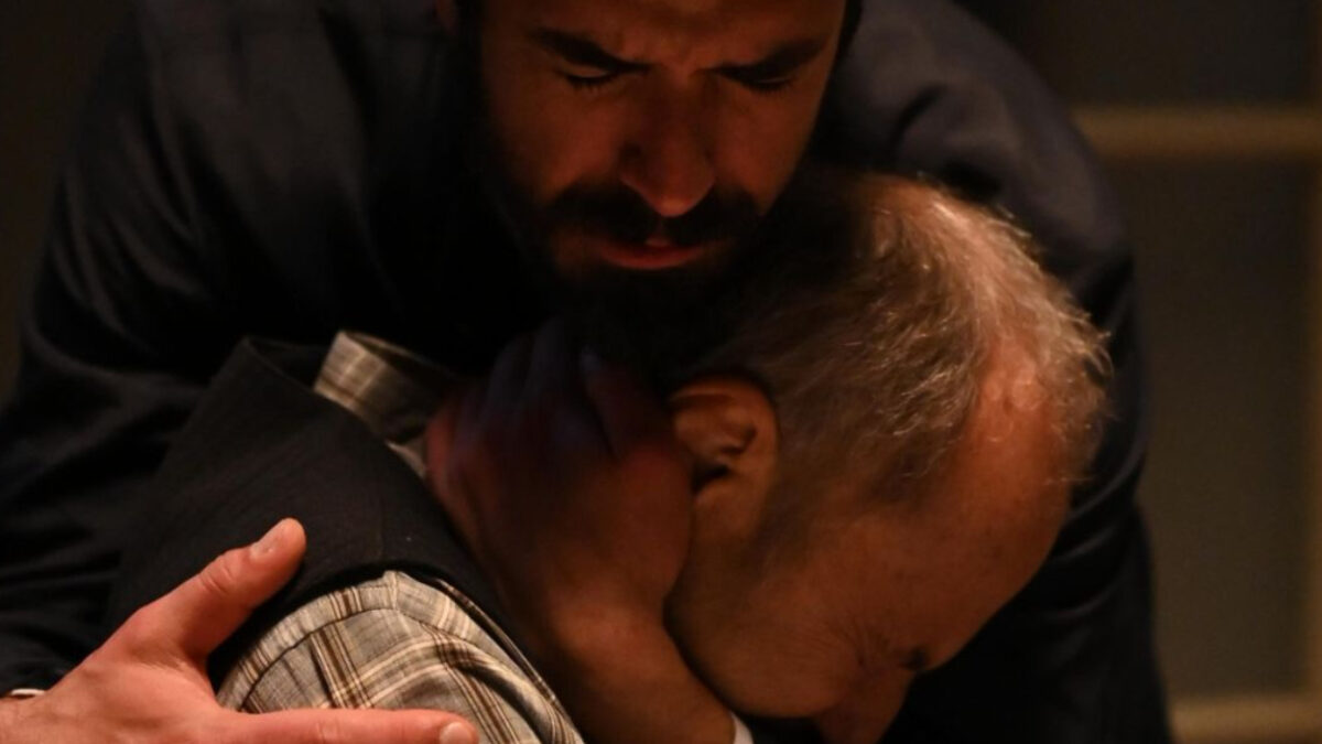 Άγιος Έρωτας: Σε σοκ ο πατήρ Νικόλαος- Χάνει τον πατέρα του