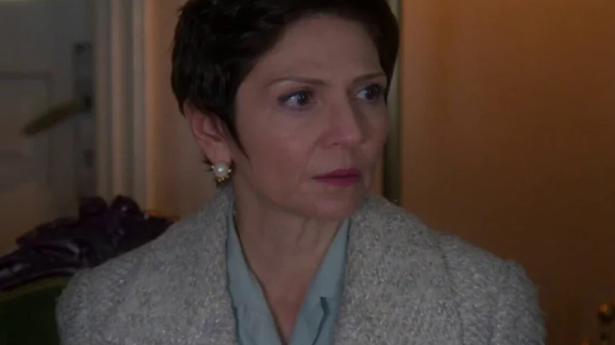 Άγιος Έρωτας: Η Θάλεια πέφτει στη παγίδα και καταστρέφεται