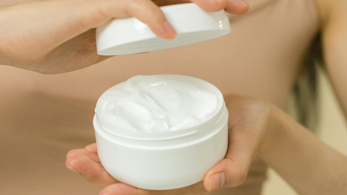 Άμεση ανάκληση γνωστής ενυδατικής κρέμας προσώπου που πωλείται και στην Ελλάδα (φωτογραφία)