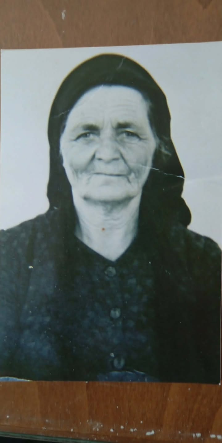 Ανεβατές Καλτσούνες Κρήτης: Παραδοσιακή συνταγή 130 ετών