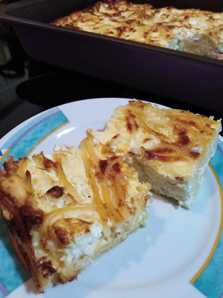 Χωριάτικο παστίτσιο της γιαγιάς με φέτα