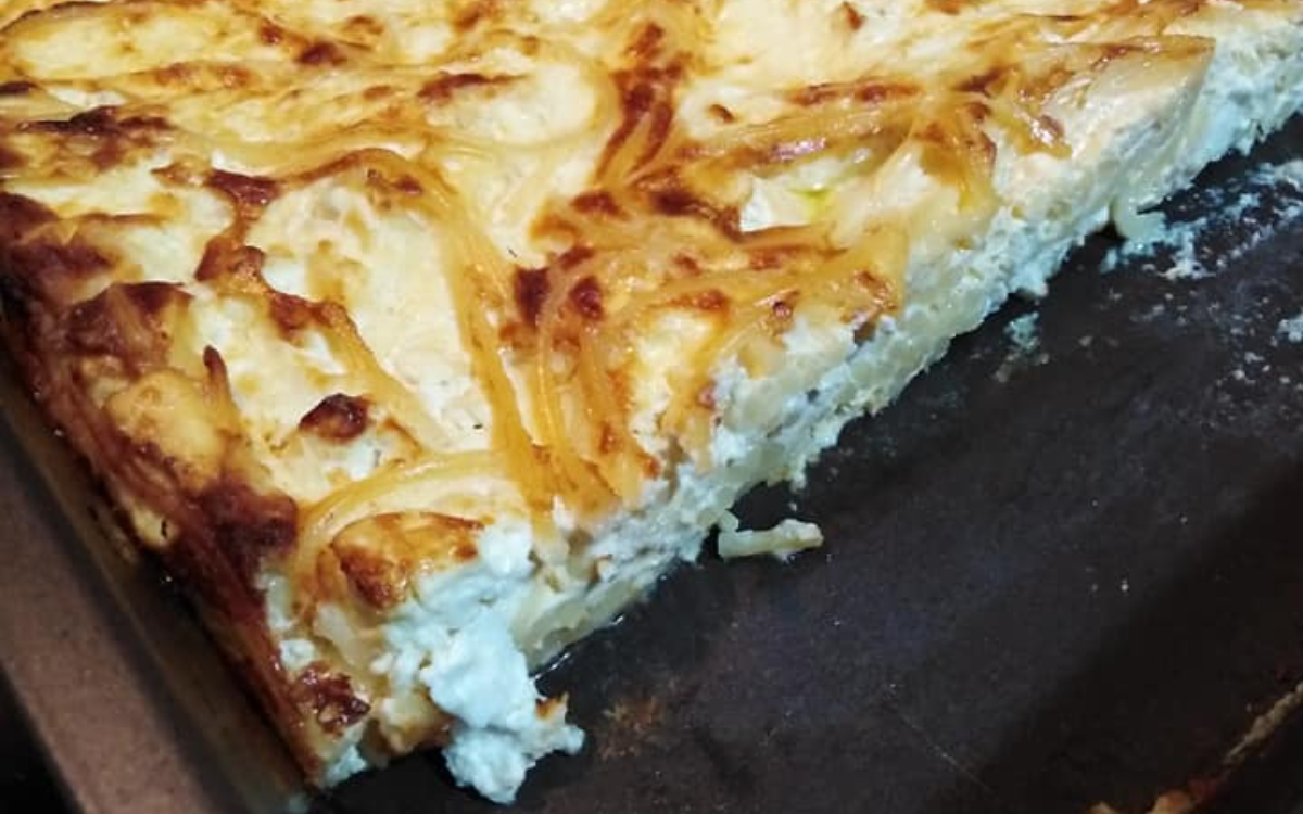 Χωριάτικο παστίτσιο της γιαγιάς με φέτα