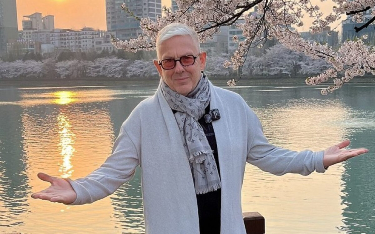 Δίκασε για άλλη μία φορά ο Τάσος Δούσης: Μην είστε κορόιδα και πιστεύετε όσους διαφημίζουν την ευτυχία τους