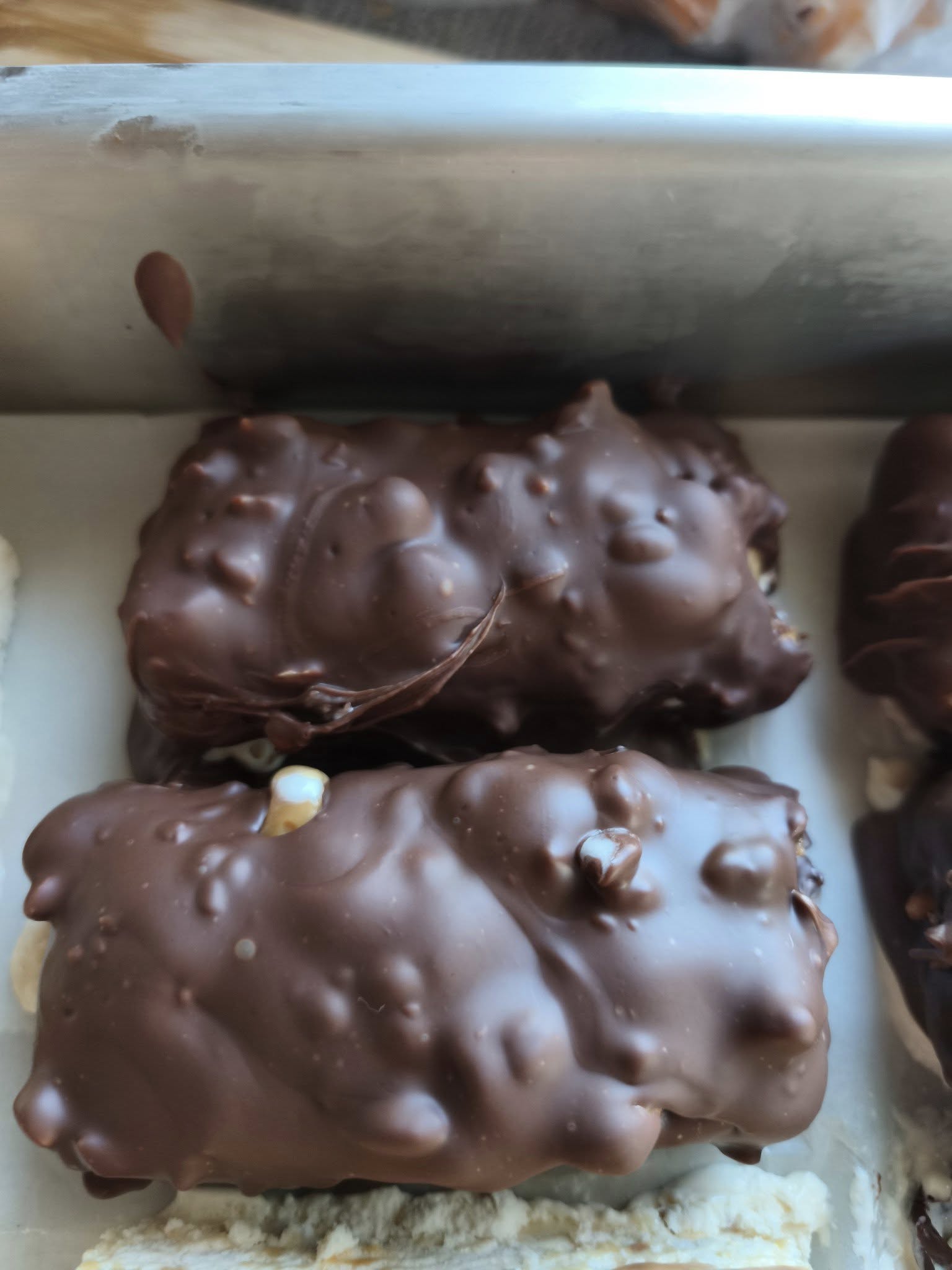 Εύκολα παγωτίνια Snickers για το Πασχαλινό τραπέζι