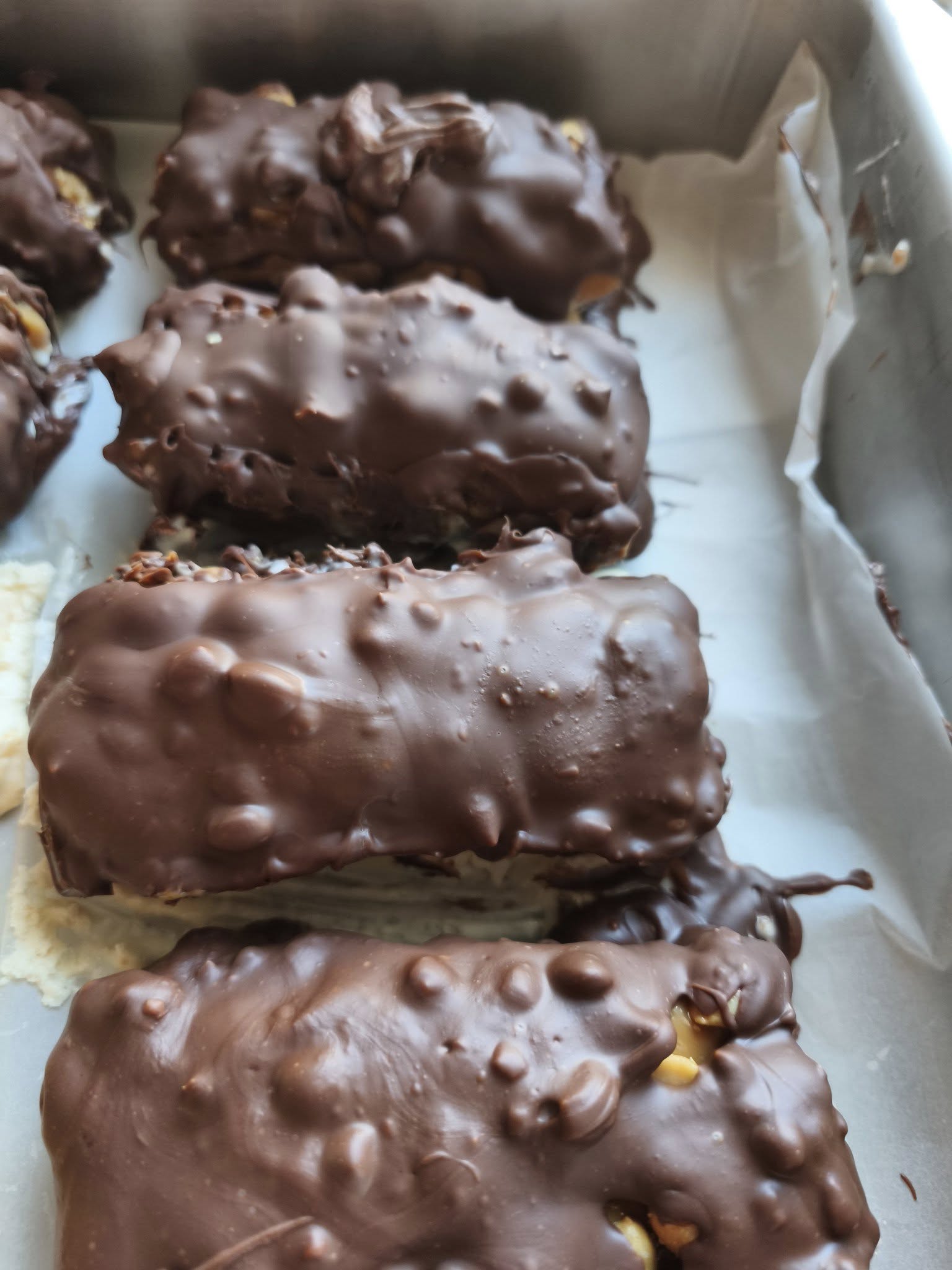 Εύκολα παγωτίνια Snickers για το Πασχαλινό τραπέζι