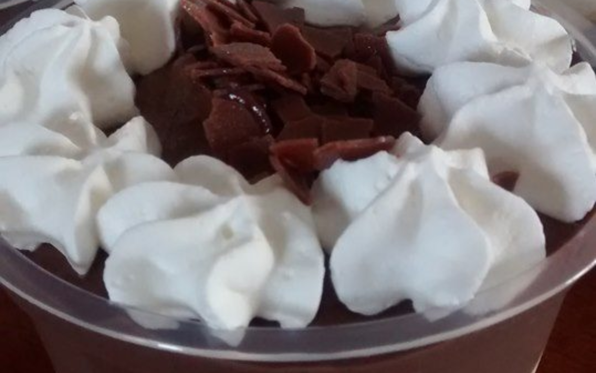 Εύκολα προφιτερόλ με κακάο και κρέμα πατισερί για τη Πρωτομαγιά