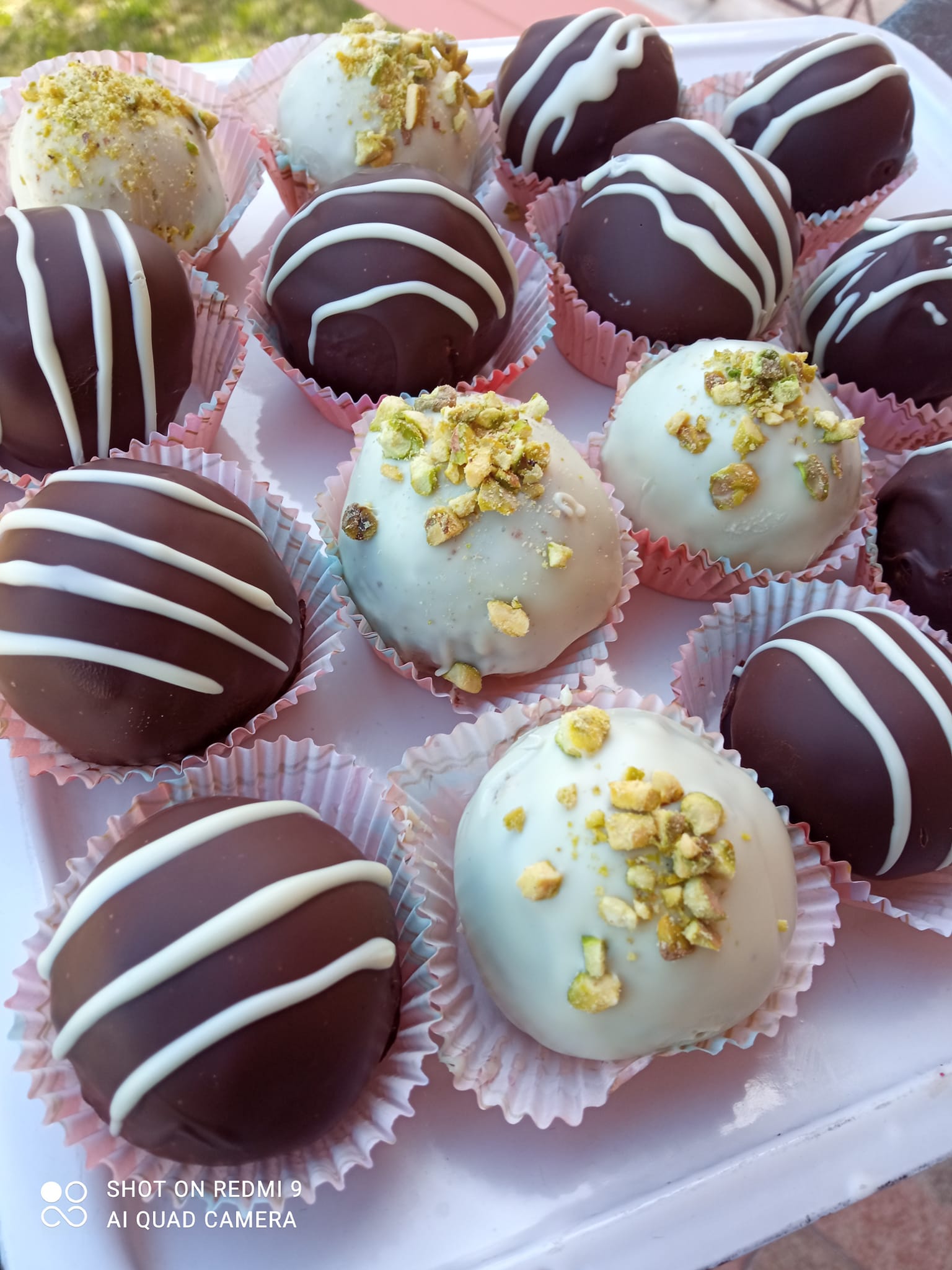 Εύκολα τρουφάκια καριόκες για το Πάσχα