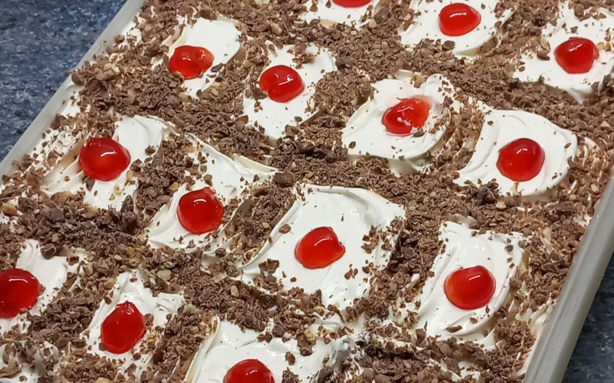 Εύκολες πάστες με μπισκότα και μερέντα