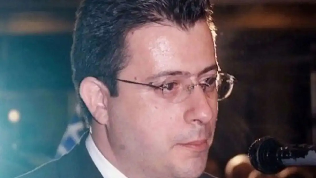 Έφυγε από τη ζωή γνωστός Έλληνας δημοσιογράφος