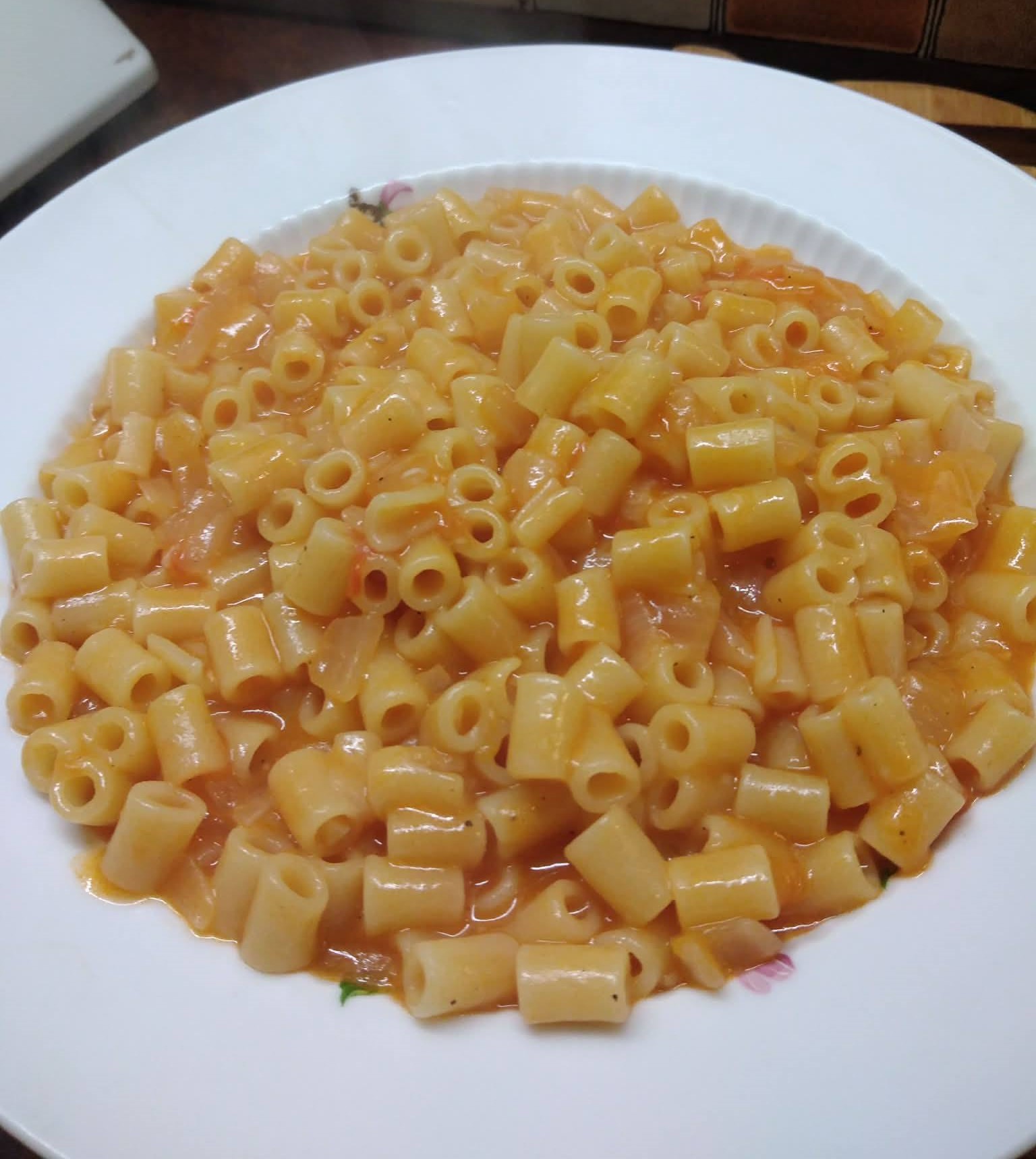 Ελληνικό mac n cheese με σάλτσα ντομάτας και κοφτό μακαρονάκι