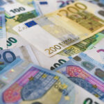 Επίδομα 200- 400 ευρώ: Πότε ανοίγουν οι αιτήσεις και ποιοι είναι οι δικαιούχοι;