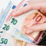 Επίδομα ΟΠΕΚΑ έως 3.500 ευρώ: Ποιοι είναι οι δικαιούχοι και πως γίνεται η αίτηση;