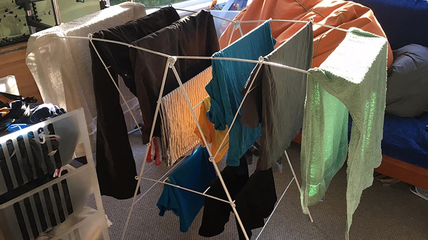 Έσπασε η απλώστρα για τα ρούχα; Με μόλις 1 υλικό καν’ την σαν καινούρια