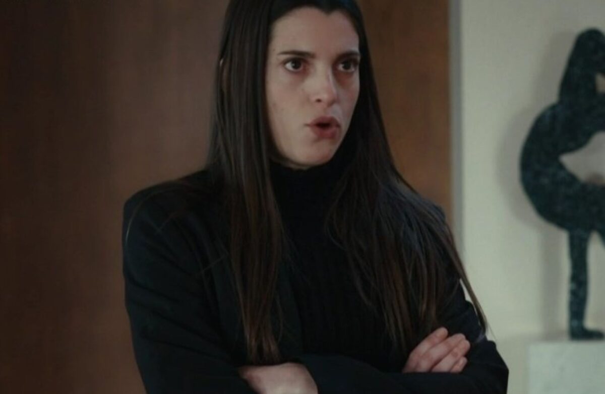 Η Γη της Ελιάς: Ο Κωνσταντίνος παντρεύεται και η Ισμήνη παίρνει εκδίκηση