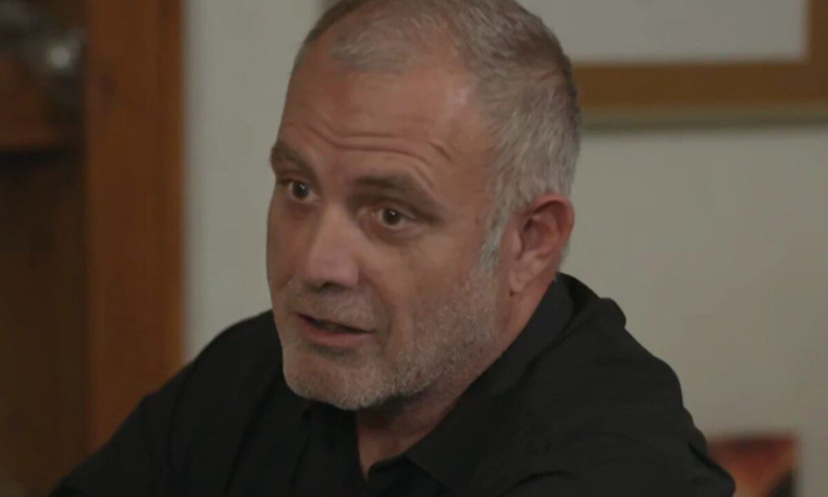 Η Γη της Ελιάς: Οι κρίσιμες ώρες στην εντατική- Ο Στάθης καταρρέει