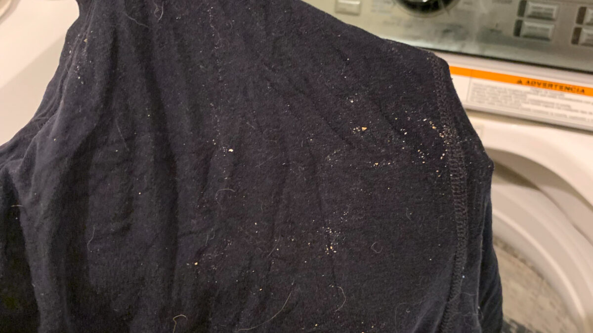 Γιατί δεν μοσχοβολάνε τα ρούχα μαλακτικό; Οι συμβουλές από επαγγελματία